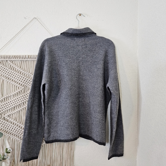 Sag Harbor Wool Blend, Embroidered Grandma cottage Cardigan! Size Large. - Picture 2 of 10